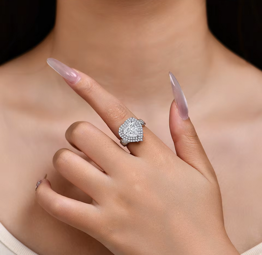 4CT Moissanite Heart Ring - Arwen