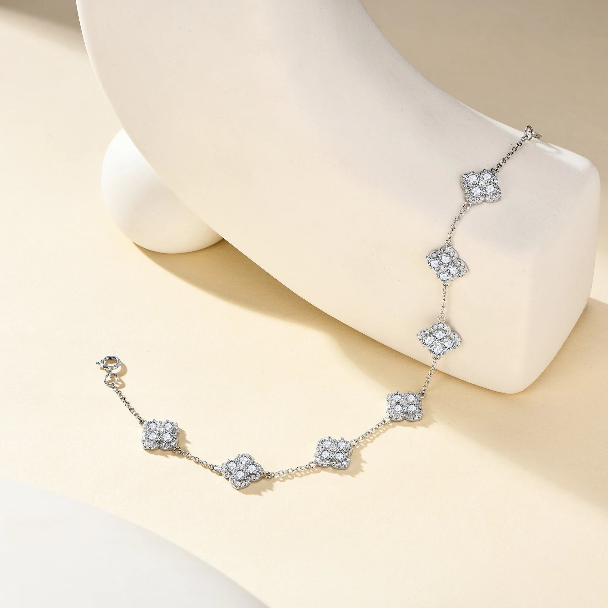 Four Leaf Clover Moissanite Bracelet