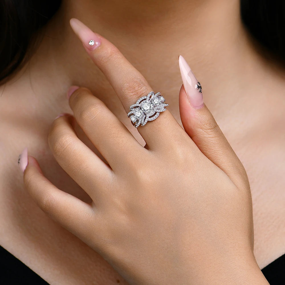 Luxury Moissanite Wedding Ring