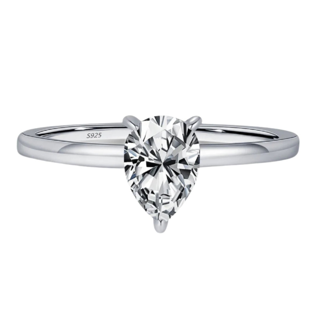 Oval Moissanite Engagement Ring