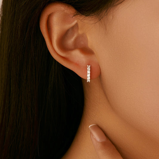 أقراط عنقود المويسانيت المتدلية