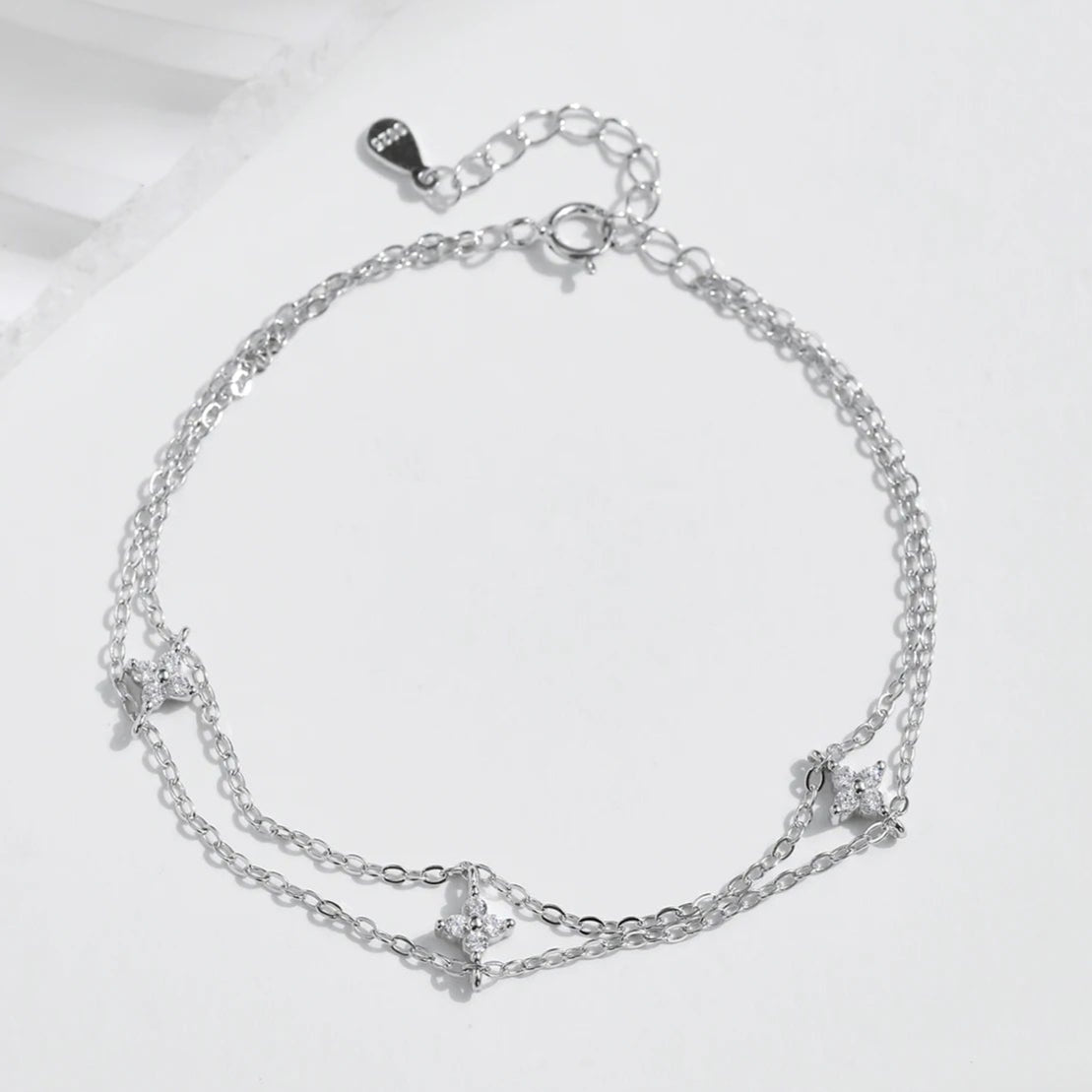 Four Leaf Clover Moissanite Bracelet - Nyxa