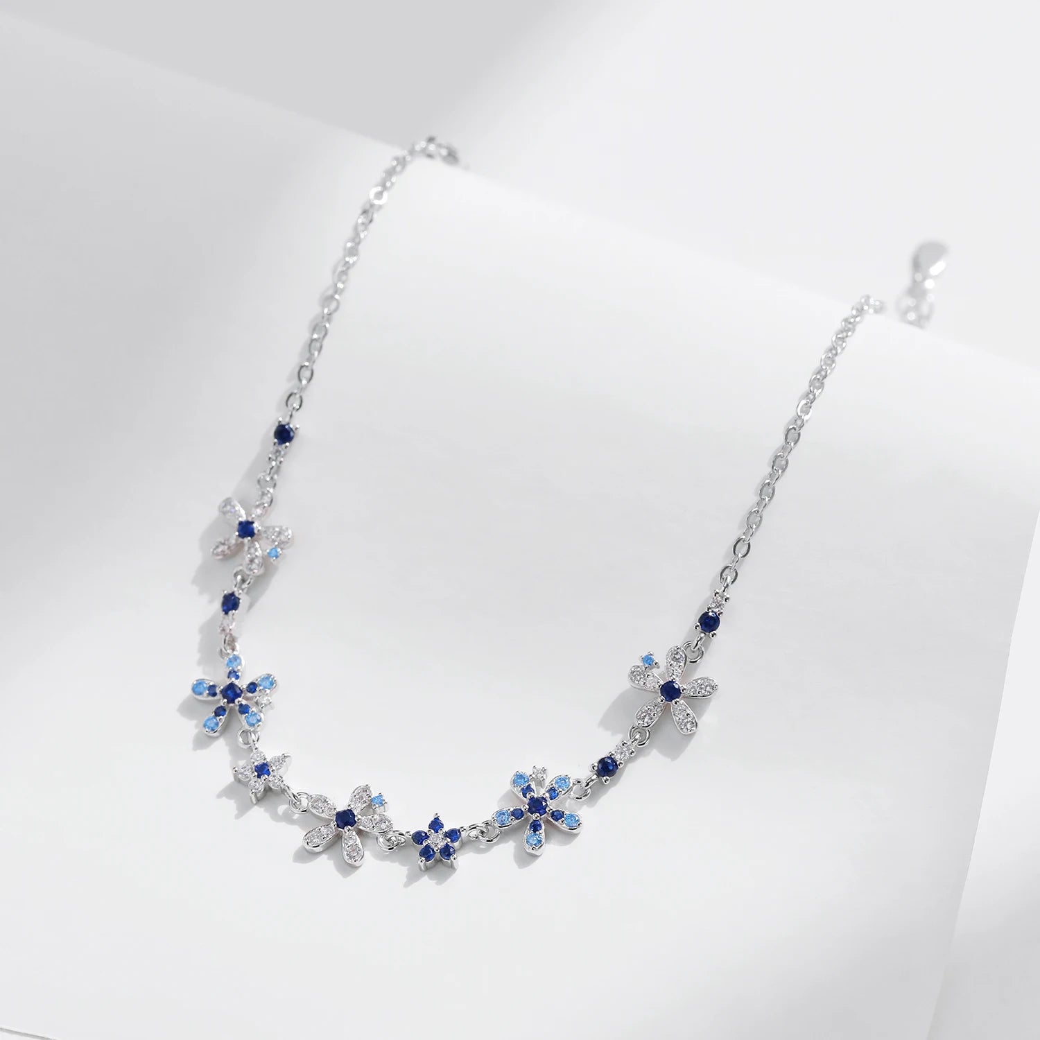 سوار الزهور ذو السلسلة - تيا