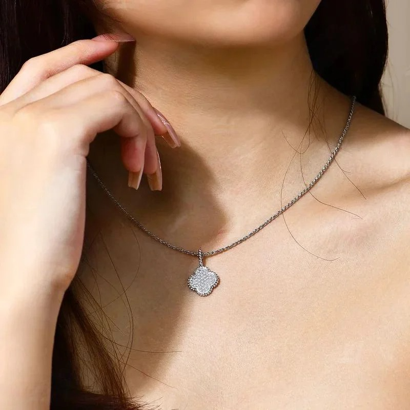 Moissanite Clover Pendant Silver Necklace - Fleur