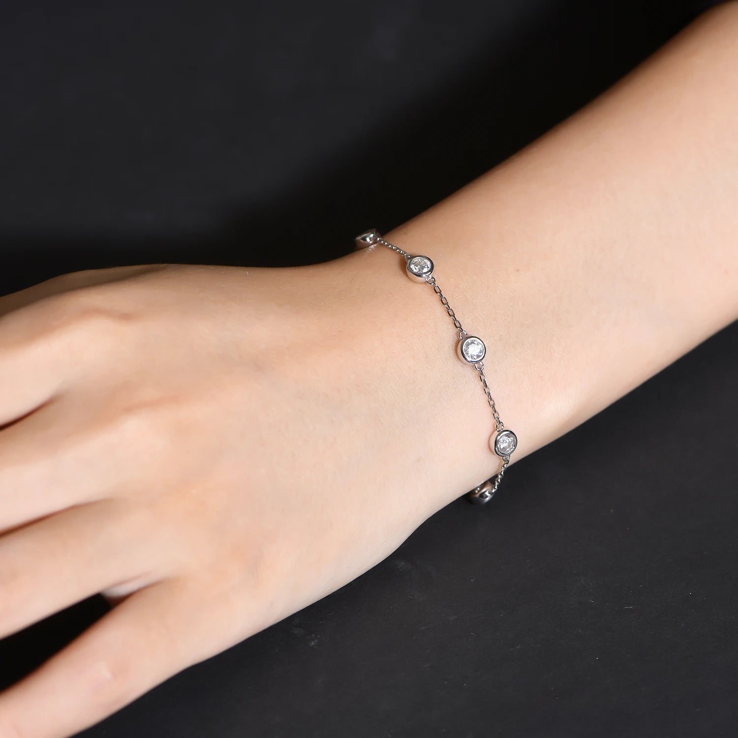 Modern Moissanite Tennis Bracelet - Oslo